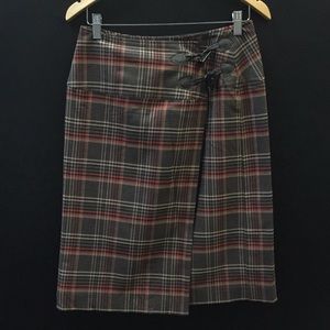 NWNT Size 6 Cato Wrap Around Skirt.